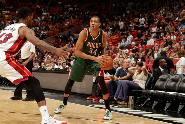 Windhorst：福克斯下半场低效 哈珀表现更好&主帅却没多给时间